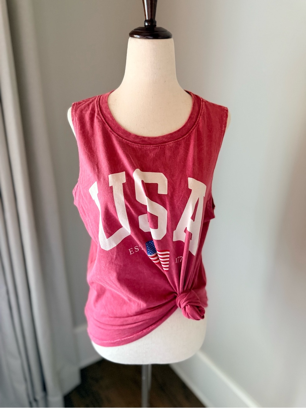 NWT USA Graphic Red Top - Sleeveless Women’s!